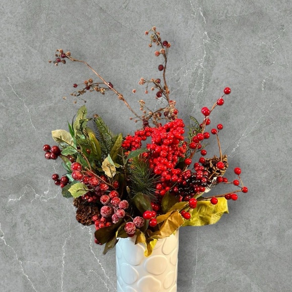 Holiday faux florals picks pinecone, berries, greenery lot of 10 various length - Picture 1 of 14